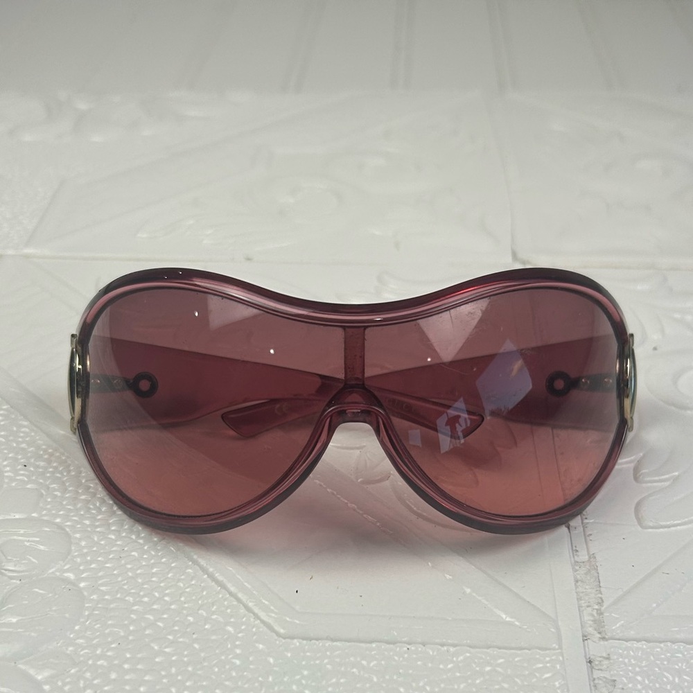 Gucci Women’s Oversized Pink Shield Sunglasses - Picture 2 of 9